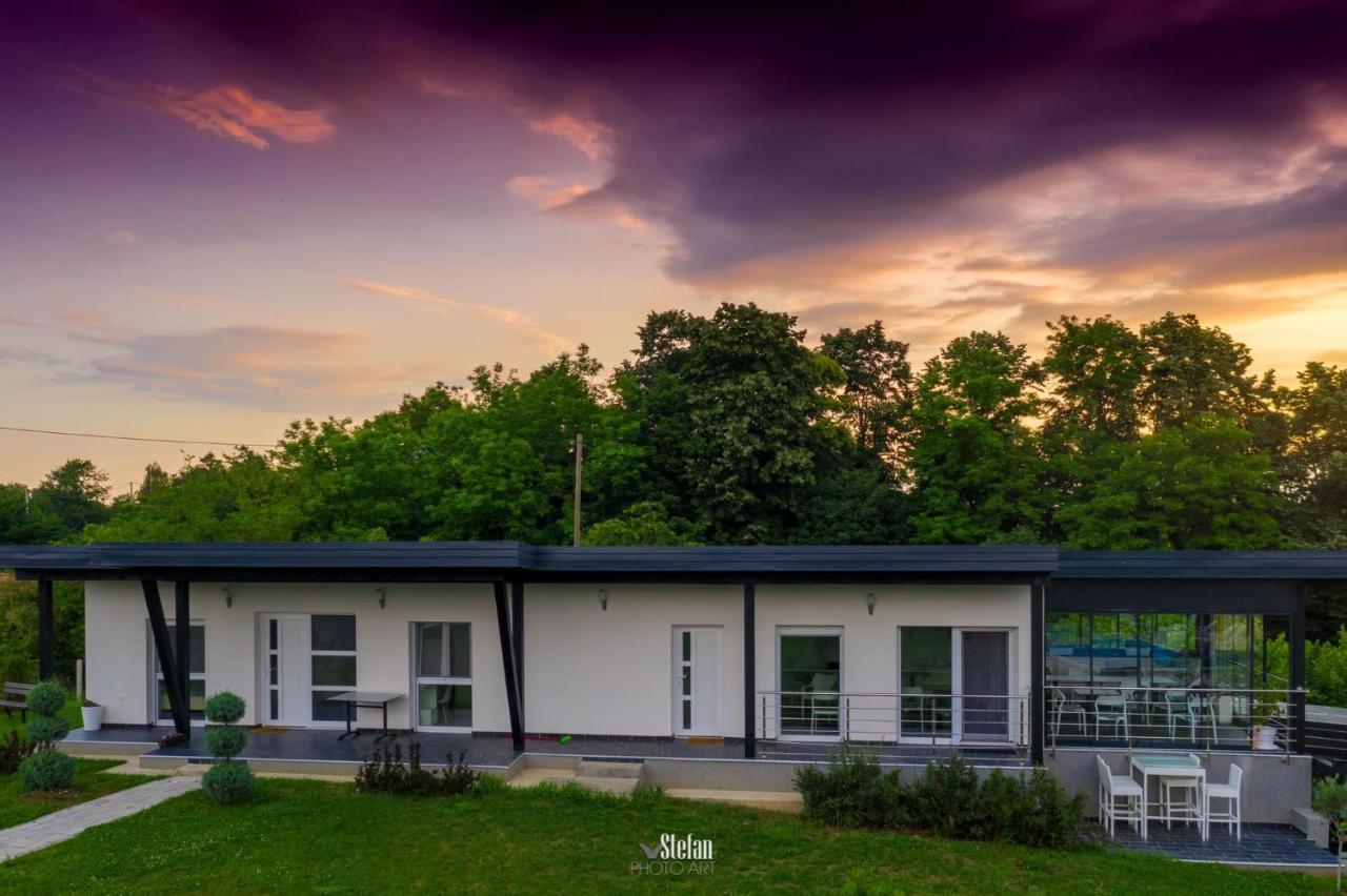 Kuce Za Odmor -Japin Breg Villa Ðurđevac Bagian luar foto